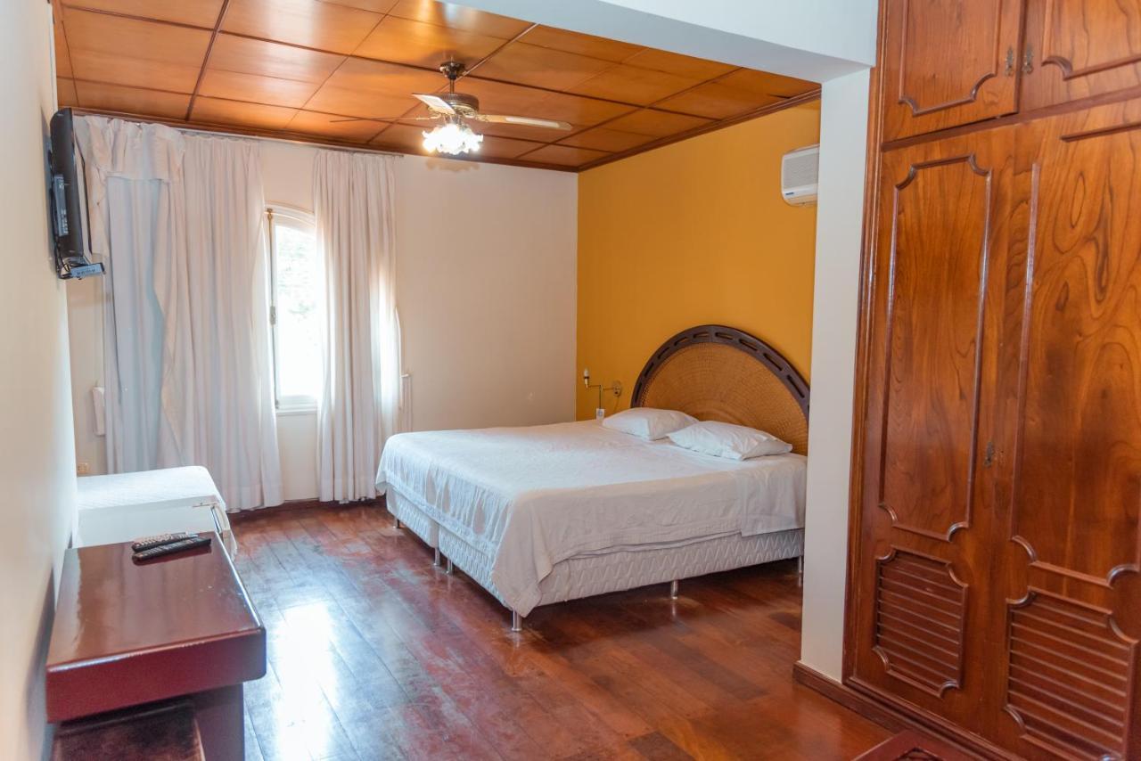 Casa Blanca Hotel Ciudad del Este Buitenkant foto