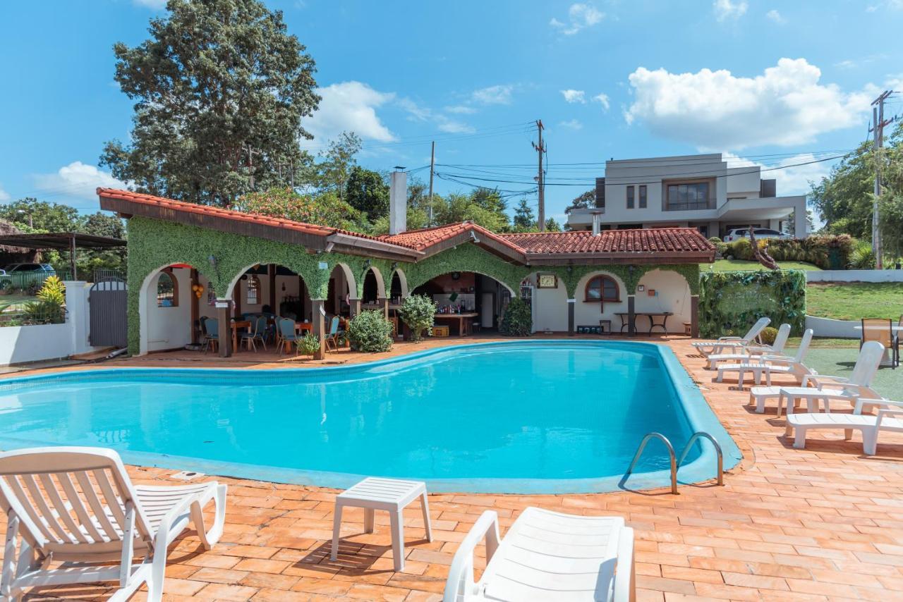 Casa Blanca Hotel Ciudad del Este Buitenkant foto